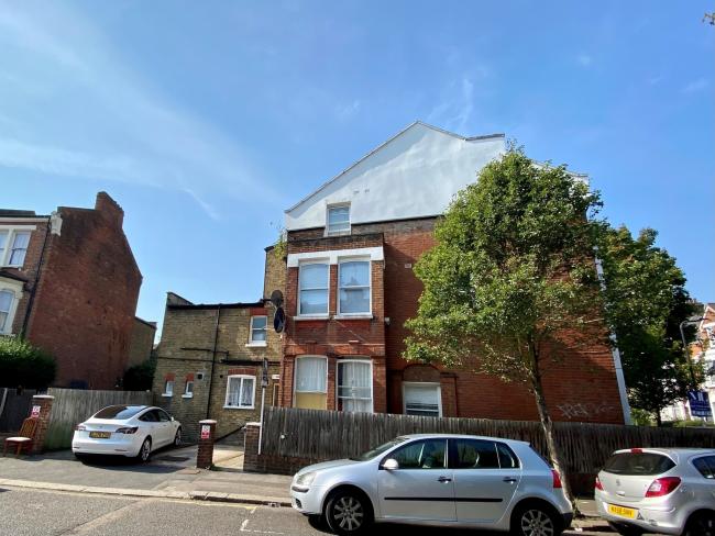 1 Plympton Road, Kilburn, London, NW6 7EG 4