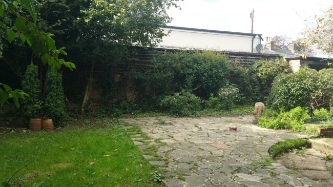 8 Cleveland Road, Uxbridge, Middlesex UB8 2DW 9