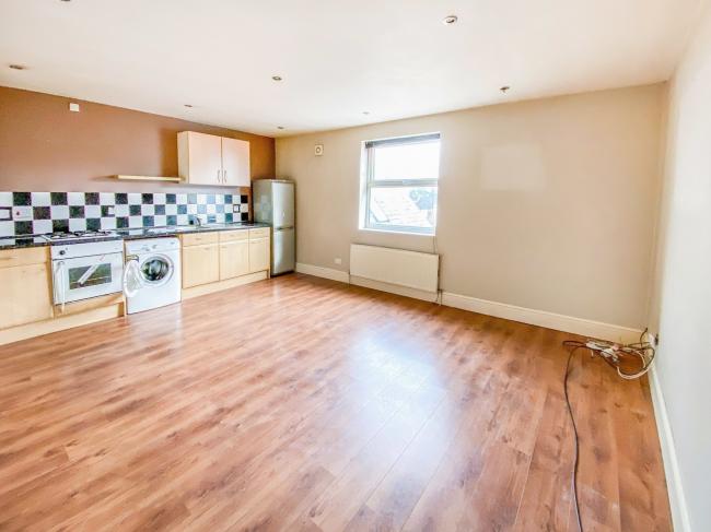 6 Jade Mews, 62 Kingston Road, Portsmouth, PO2 7PE 4