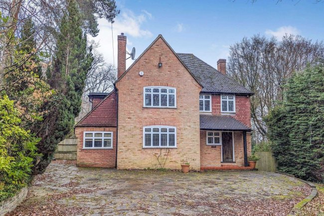 Tuscany, Oak Glade, Northwood, HA6 2TY 2