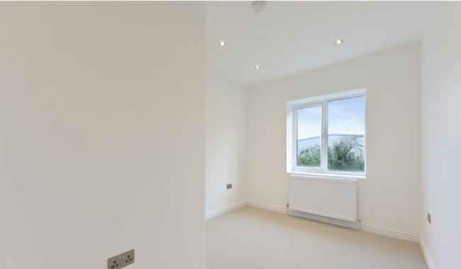 40 Rookwood Avenue, New Malden, KT3 4LY 2