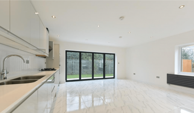 42 Rookwood Avenue, New Malden, KT3 4LY 3