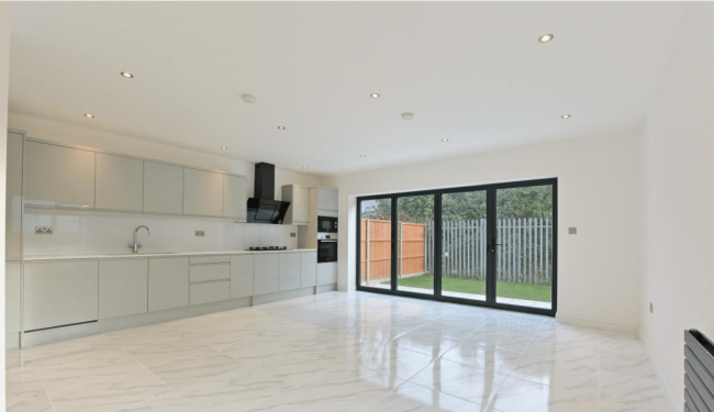 42 Rookwood Avenue, New Malden, KT3 4LY 3