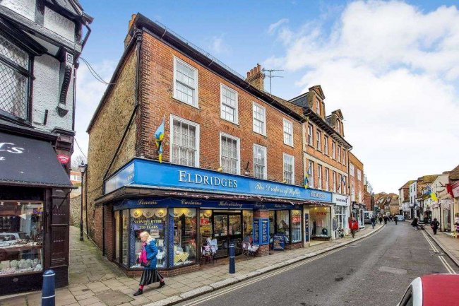 87-89 High Street, Hythe, Kent CT21 5JH 6