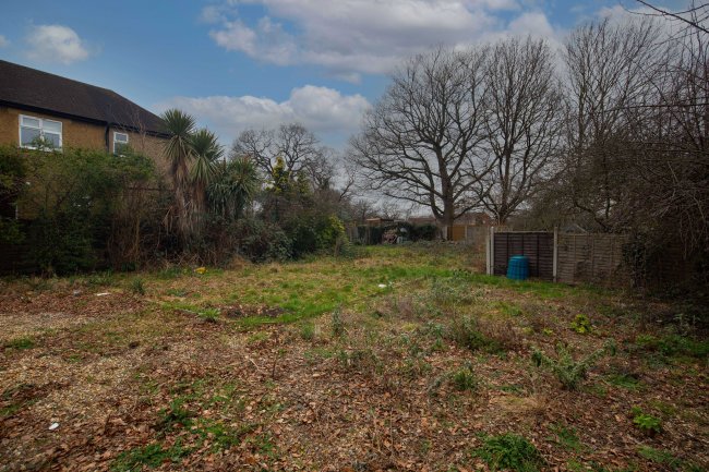 9 Cudas Close & Land adjoining 9 Cudas Close, Epsom KT19 0QF 5