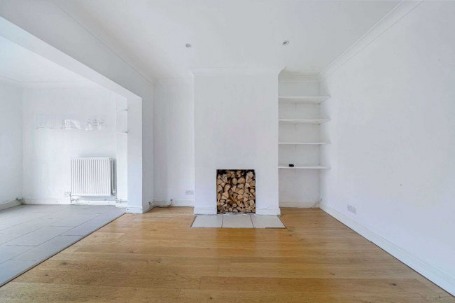 19 Sussex Road, Ickenham, Uxbridge UB10 8PN 2