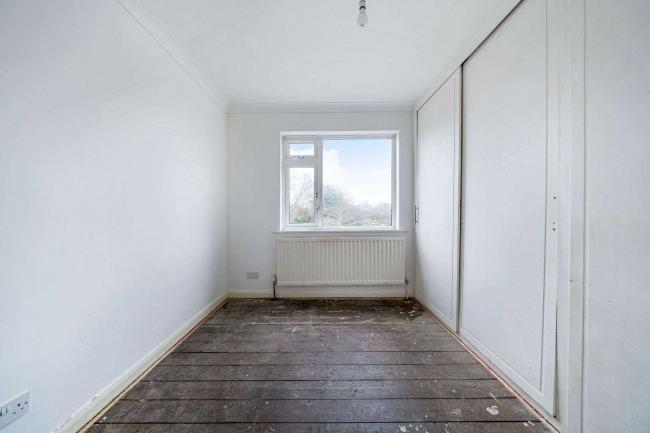 19 Sussex Road, Ickenham, Uxbridge UB10 8PN 2