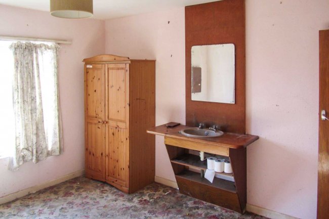 Colts Bungalow, Portlooe, Looe, Cornwall, PL13 2HY 1