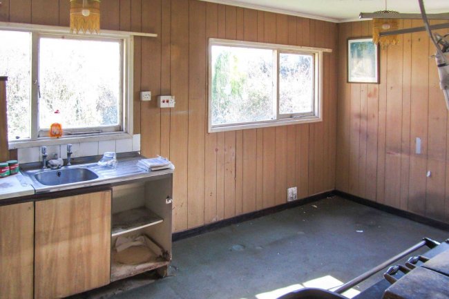 Colts Bungalow, Portlooe, Looe, Cornwall, PL13 2HY 1