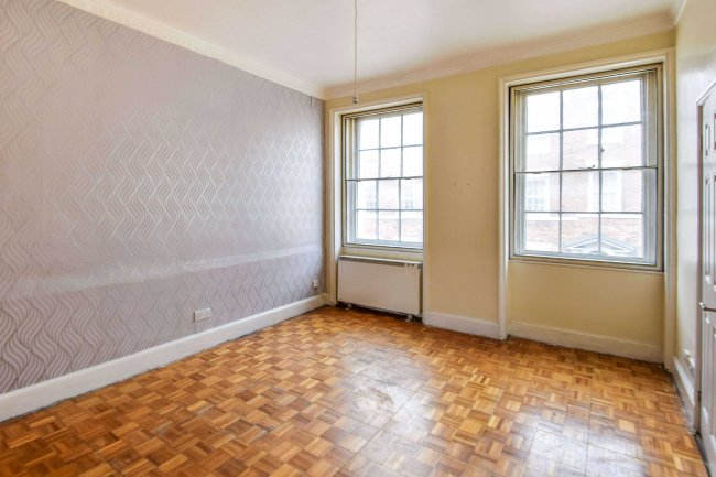 Flat 3, 8 Bridge Street, Worcester, Worcestershire, WR1 3NJ 2