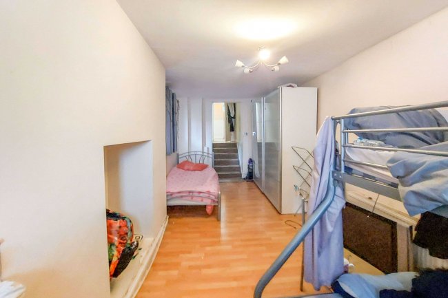 188a Kilburn High Road, Kilburn, London, NW6 4JD 2