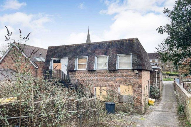 84 High Street, Billingshurst, RH14 9QS 1