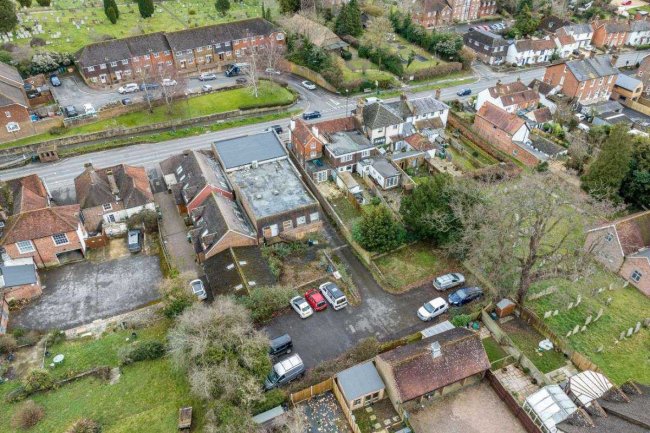 84 High Street, Billingshurst, RH14 9QS 1