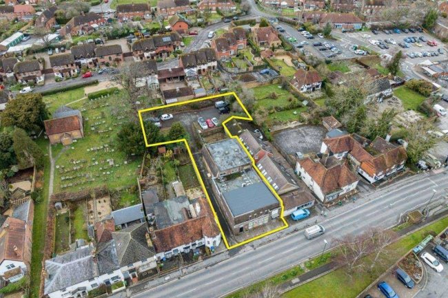 84 High Street, Billingshurst, RH14 9QS 1