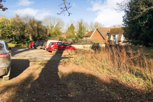 84 High Street, Billingshurst, RH14 9QS 1