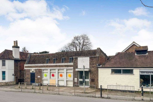 84 High Street, Billingshurst, RH14 9QS 1