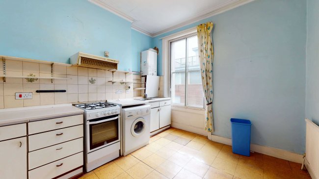 Flat 4, 41 Goldhawk Road, Shepherd's Bush, London,  W12 8QP 5