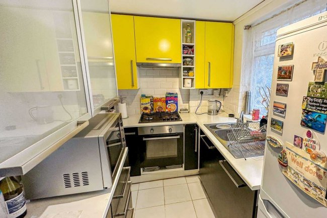 17A Campbell Road, Croydon, CR0 2SQ 2