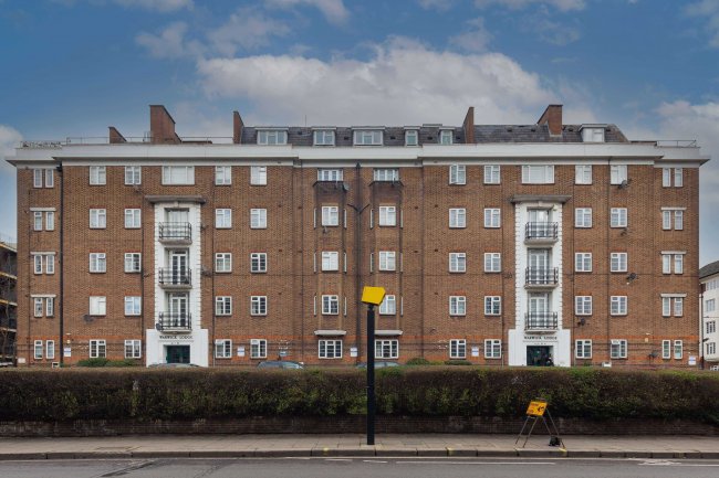 Flat 16, Warwick Lodge, Shoot Up Hill, London NW2 3PE 6