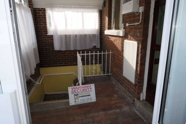 Former St Peter's School, Windmill Street, Royal Tunbridge Wells, Kent, TN2 4UU 2