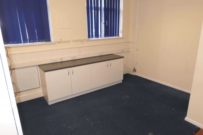 Former St Peter's School, Windmill Street, Royal Tunbridge Wells, Kent, TN2 4UU 2