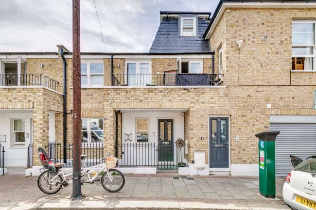 71 Tonsley Hill, Wandsworth, London, SW18 1BW 4