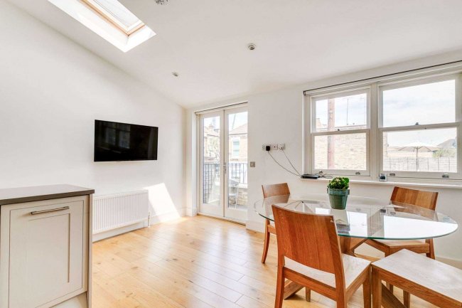 71 Tonsley Hill, Wandsworth, London, SW18 1BW 4