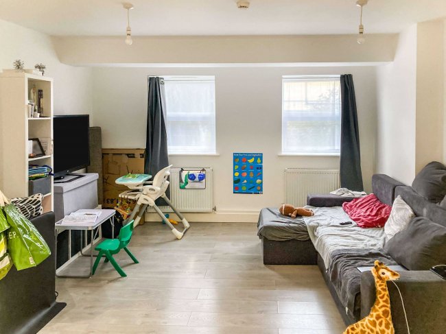 34 Waddon Road, Croydon, Surrey CR0 4LF 3