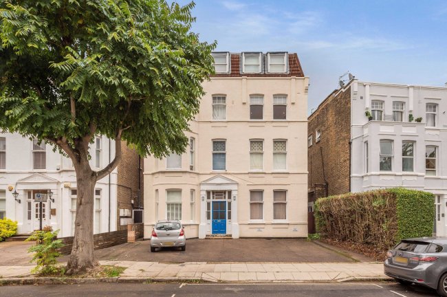 Flat 1, 100 Greencroft Gardens, South Hampstead, London, NW6 3PH 6