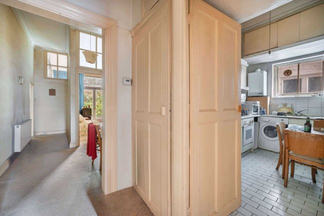 Flat 1, 100 Greencroft Gardens, South Hampstead, London, NW6 3PH 6