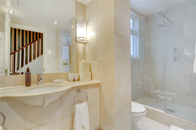 6 Buckingham Mews, Belgravia, London, SW1E 6NR 3