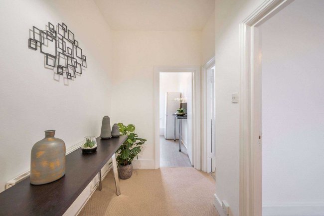 59 Oaklands Road, Cricklewood, London NW2 6DJ 1