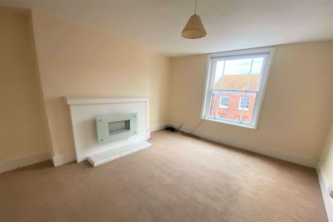 31 -32  East Street, Chichester, West Sussex PO19 1HS 1