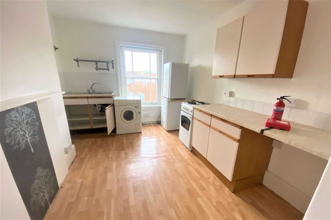 31 -32  East Street, Chichester, West Sussex PO19 1HS 1