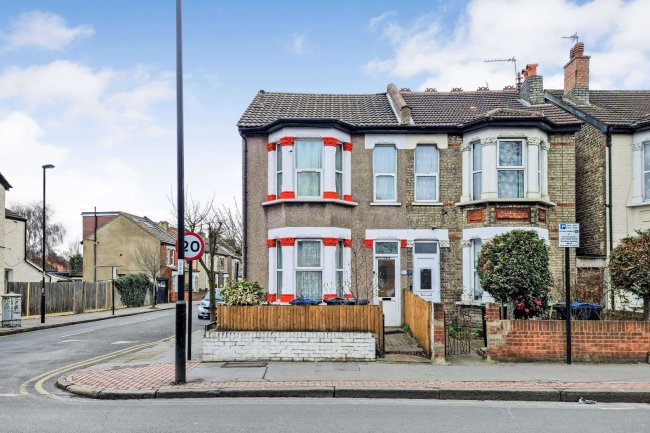 194 Whitehorse Road, Croydon, Surrey, CR0 2LA 10