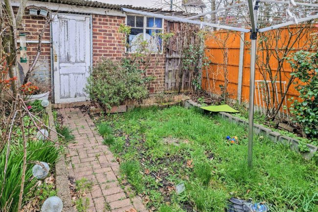 194 Whitehorse Road, Croydon, Surrey, CR0 2LA 10