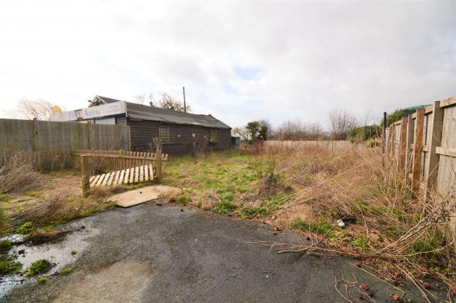 Bellaviews, Clacton Road, Horsley Cross, Manningtree, CO11 2NR 5