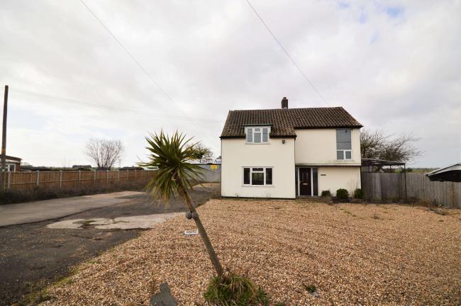 Bellaviews, Clacton Road, Horsley Cross, Manningtree, CO11 2NR 5