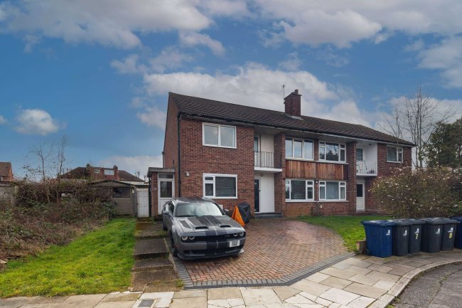 5 Dorchester Close, Northolt, Middlesex, UB5 4PE 9