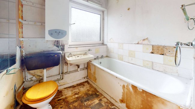 5 Dorchester Close, Northolt, Middlesex, UB5 4PE 9