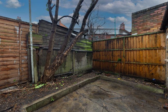 6 Conley Road, London NW10 9PB 3