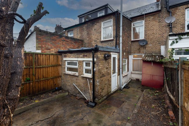 6 Conley Road, London NW10 9PB 3