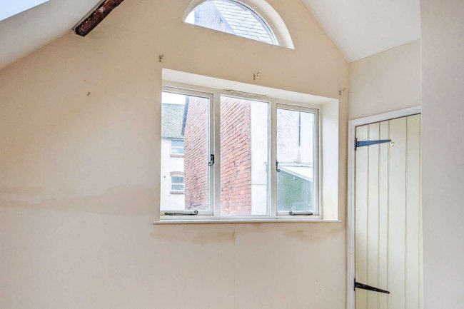 1 The Courtyard, 19 Lower Galdeford, Ludlow, SY8 1RN 7