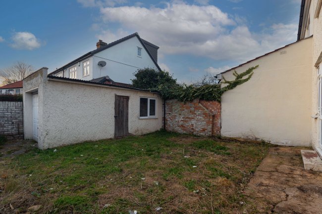 44B Upton Road, Bexleyheath, Kent, DA6 8LW 7