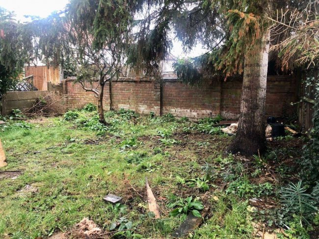 Buildings to the rear of 214 and 214A Willow Road, Enfield, EN1 3AT 2