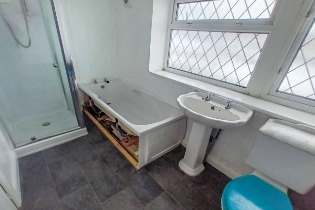 51 Springfield Road, Barlow, Dronfield, Derbyshire, S18 7SQ 2