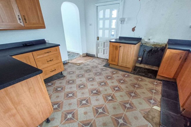 51 Springfield Road, Barlow, Dronfield, Derbyshire, S18 7SQ 2