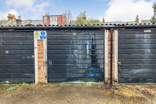 Garage 9 at the rear of 78/104 Albert Road, London, SE25 4JW 9