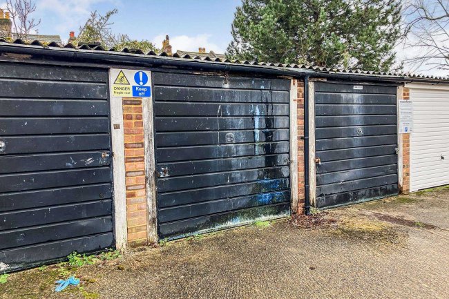 Garage 9 at the rear of 78/104 Albert Road, London, SE25 4JW 9