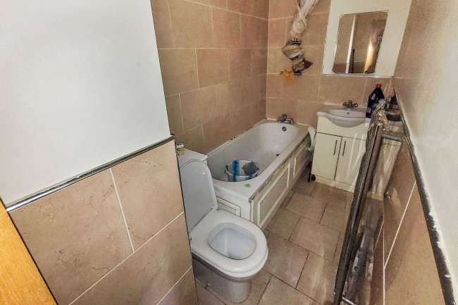 119 Byron Way, Northolt, UB5 6AZ 10